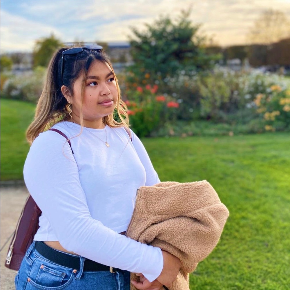 Meet your Posher, Genevieve